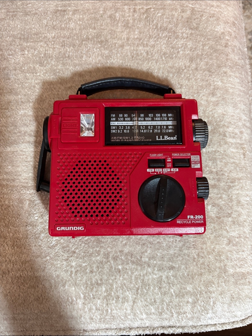 FR-200 Portable Emergency Radio - Red Outdoor Enthusiast Emergent Preparedness